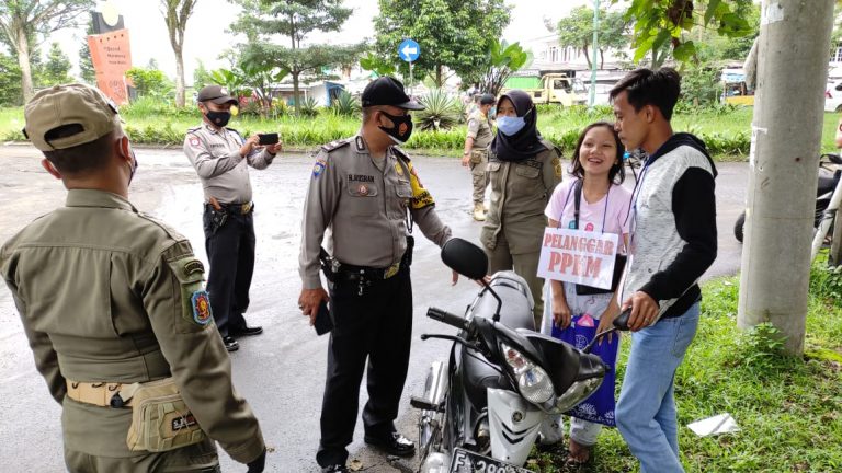 Ops Ketupat Lodaya 2021 Polsek Tamansari Lakukan Bogor Bermasker