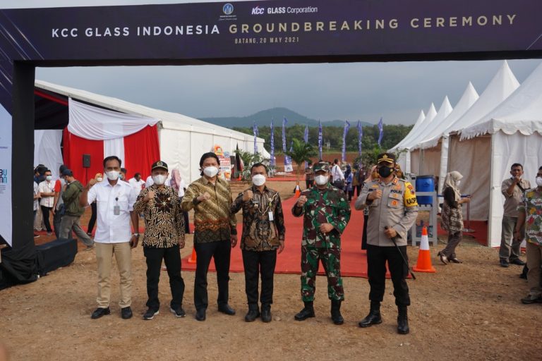 Pabrik Kaca Terbesar Di Asia Tenggara Mulai Di Bangun Dengan Peletakan Batu Pertama
