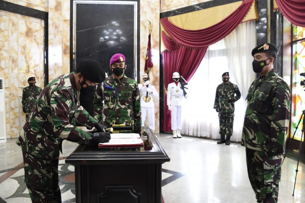 Penyerahan Jabatan Danjen Akademi TNI Diterima Panglima TNI