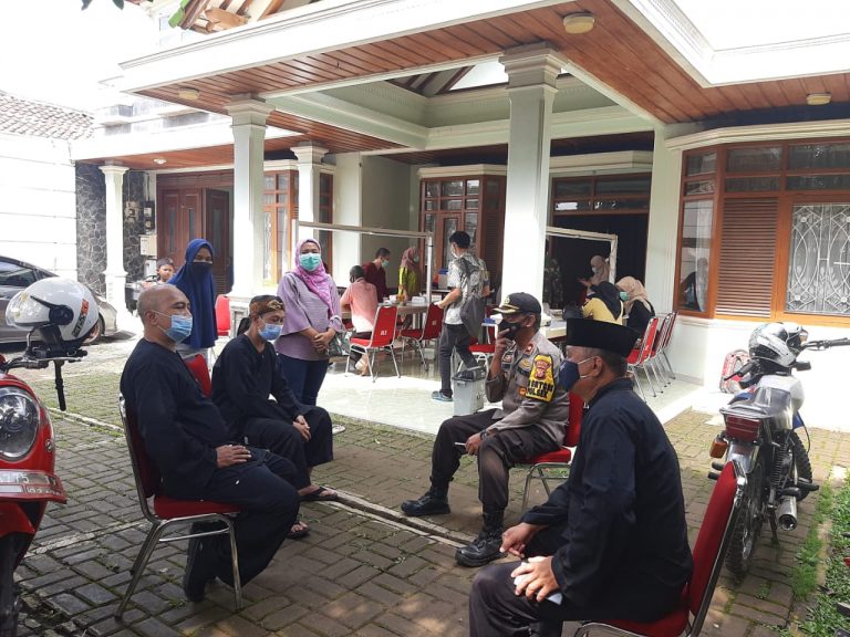 Kapolsek Parung Kawal 56 Karyawan di Ciseeng Divaksinasi Tahap 1