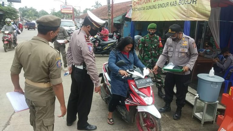 Simpang Prumpung Gunungsindur Digelar Ops Gabungan Yustisi