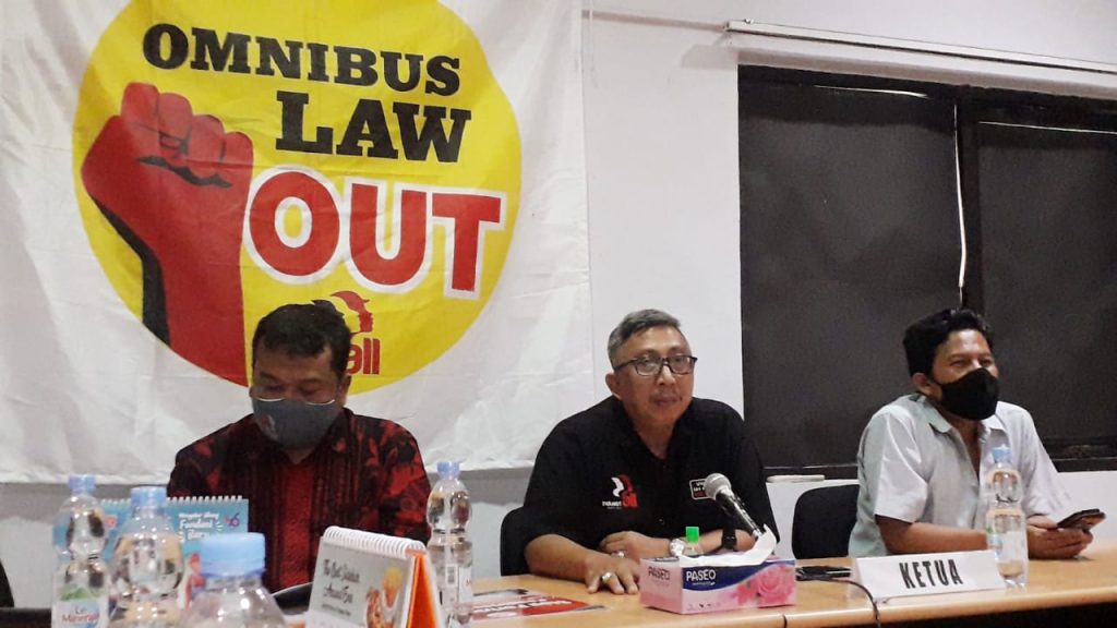 Para Serikat Pekerja Pabrik Semen Bogor Desak Pemerintah Pusat Berlakukan Moratorium Izin Pendirian Pabrik Semen