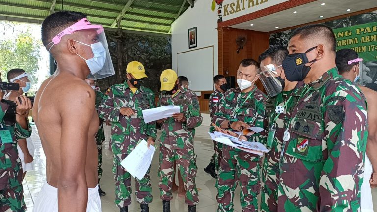 Pimpin Sidang Parade, Danrem Seleksi Calon Taruna Gratis