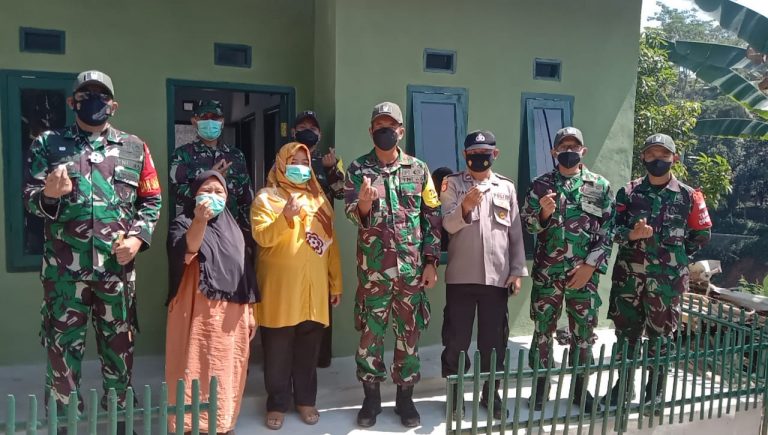 Mak Oo Tak Henti Berucap Saat Brigjen TNI Sasongko dan Dandim Ricky Tinjau Rutilahu