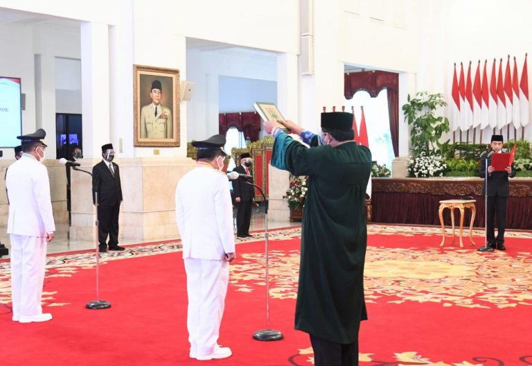 Ditengah Pandemi Covid-19 Jokowi Lantik Gubernur dan Wagub Jambi Masa Jabatan 2021-2024