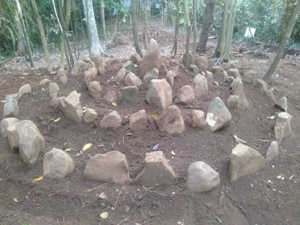 Anton Charliyan Bersama Ketua DPRD Kab.Tasikmalaya Resmikan Situs Circle Stone di Desa Jahiang Salawu