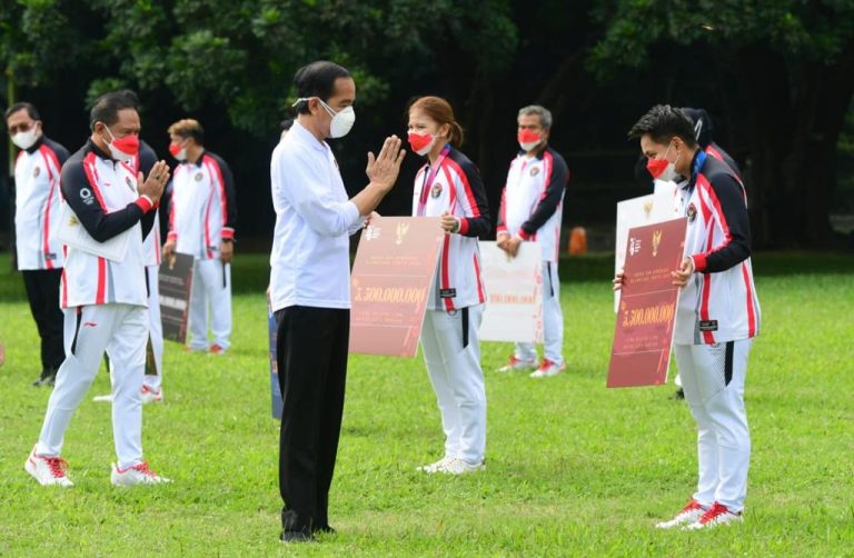 Atlet Indonesia Olimpiade Tokyo Terima Bonus Apresiasi sebesar Rp5,5 miliar dari Presiden