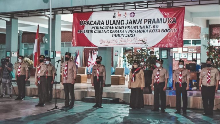 Kak Dedie Pimpin Upacara Ulang Janji Pramuka di Hari Pramuka ke-60