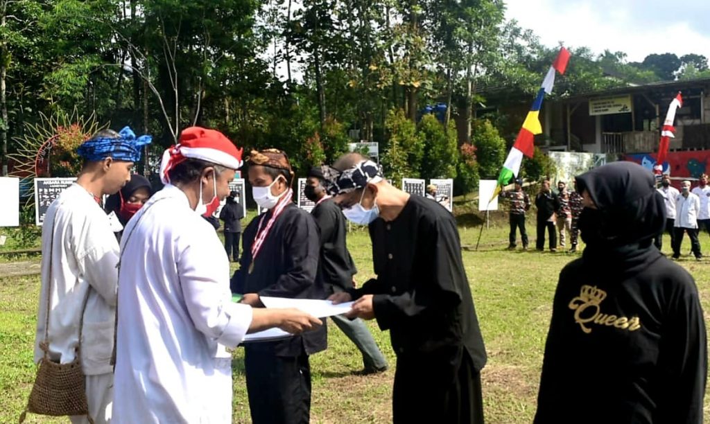 Komunitas Budaya Kabuyutan Galunggung Gelar Upacara Kemerdekan RI ke 76 di Batu Mahpar