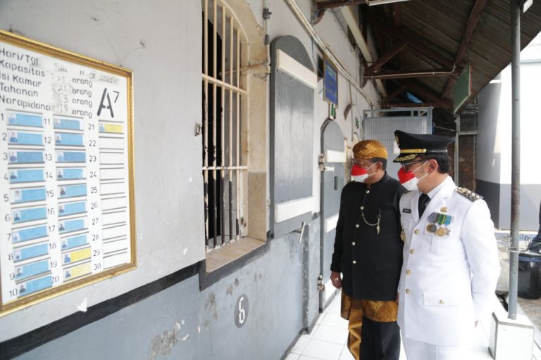488 Napi Lapas Kelas II A Bogor Terima Remisi dan 3 Orang Langsung Bebas
