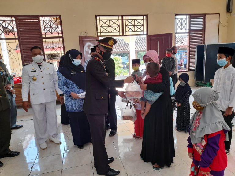 Momentum HUT RI, Puluhan Yatim Piatu Terima Santunan Dari ASN di Bandar