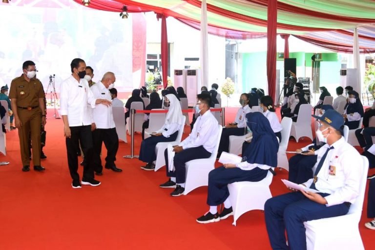 Presiden Tinjau Pelajar di Kota Samarinda
