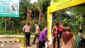 Polsek Parung Lakukan Pengamanan Percepatan Vaksinasi Presisi di Kecamatan