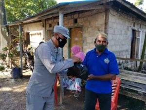 Bakamla RI Kembali Bagikan Sembako Kepada Para Nelayan