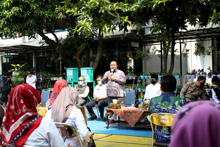 Jelang PTM, Atang Beri Arahan Para Kepala Sekolah
