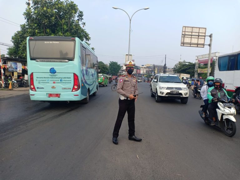 Operasi Zebra Lodaya, Kapolsek Citereup Tingkatkan Disiplin Masyarakat Berlalu Lintas dan Protkes