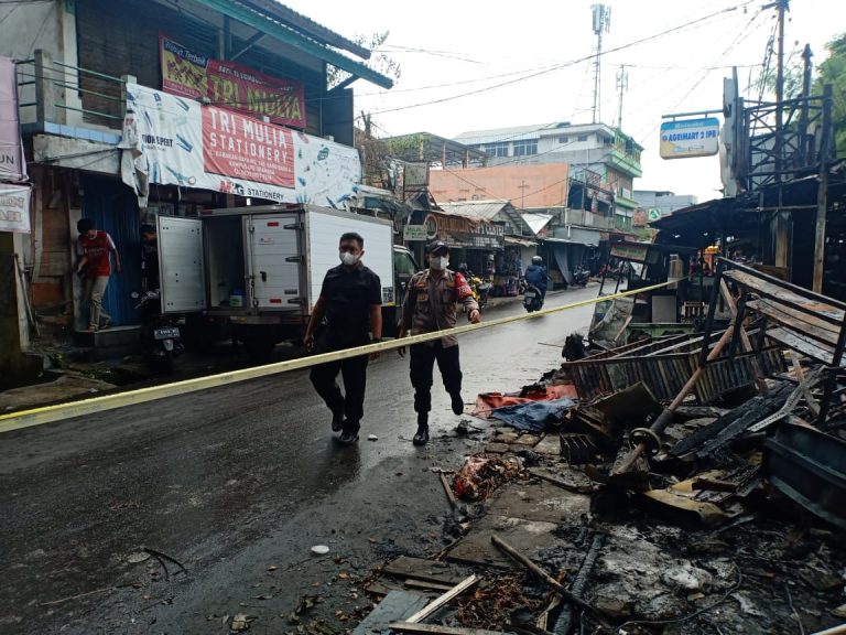 Si Jago Merah Hanguskan 13 Kios di IPB Dramaga