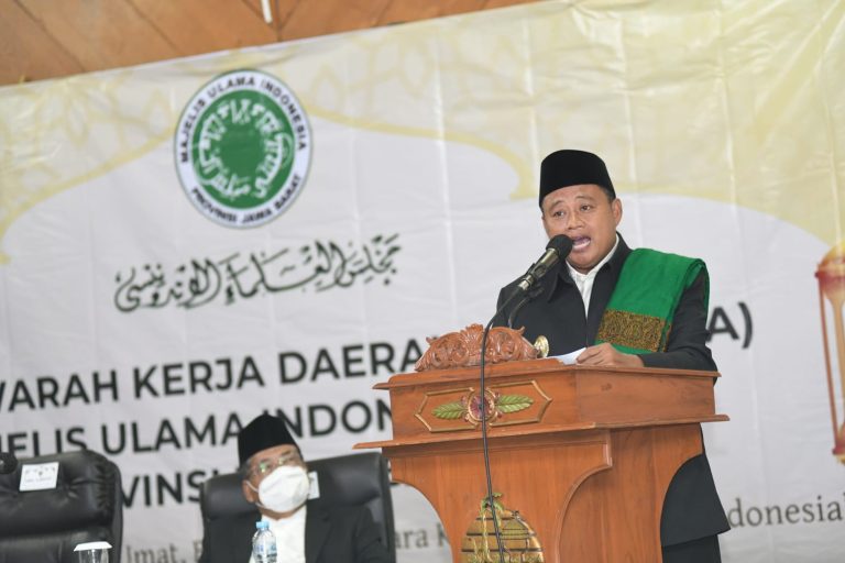 Isu Pembubaran MUI, Uu Ruzhanul Angkat Bicara “Jangan Sampai Ada Tikus di Rumah, Kita Bakar Rumahnya”