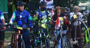 Wow, Ratusan Komunitas Sepeda Meriahkan Komsos Kreatif Gowes Bareng Kodim 0608/Cianjur