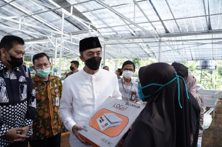 Dedie Resmikan Green House Bojongkerta “Ini Solusi Permasalahan Ekonomi”