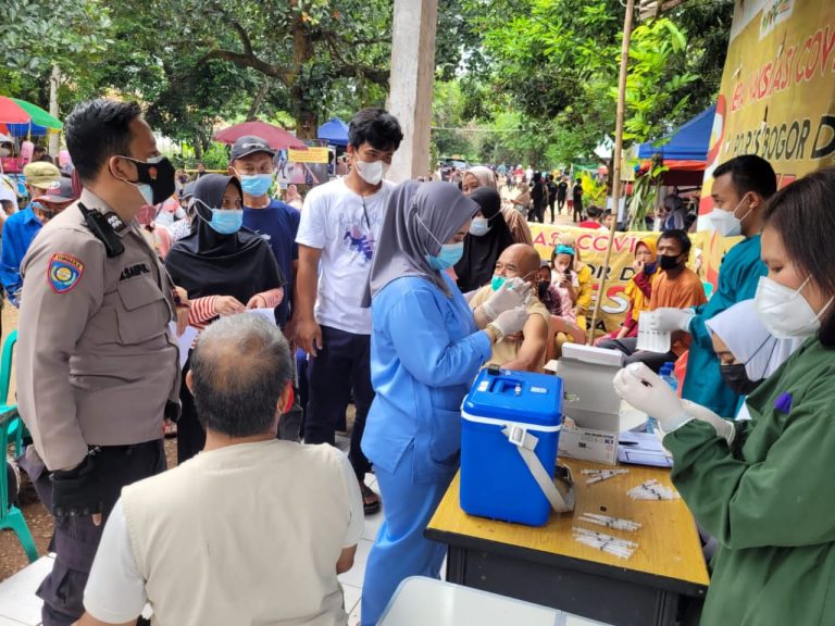 Kapolsek Cileungsi Targetkan Vaksinasi Akhir Tahun Terealisasi