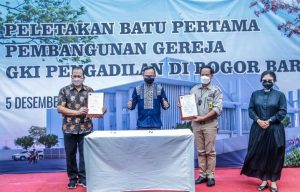 Bima Arya Letakan Batu Pertama Gereja GKI Pengadilan