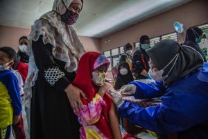 Kadinkes Retno : Vaksinasi Anak 6-11 Tahun akan ditunda jika mengalami salah satu gejala