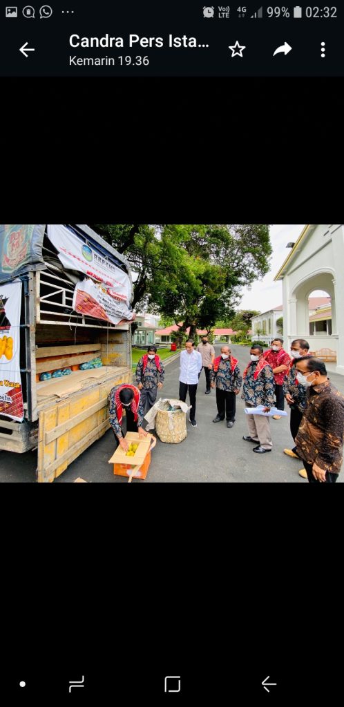 Demi Minta Perhatian Presiden Untuk Perbaiki Jalan di enam Desa yang Rusak, Warga Liang Melas Datas Karo Datang ke Istana Merdeka Bawa 3 Ton Jeruk