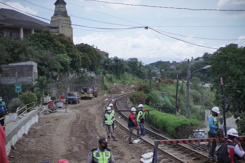 Proyek Rel Ganda Dicek Komisi V DPR-RI, Dedie Jelaskan Konsep Penataan Batutulis
