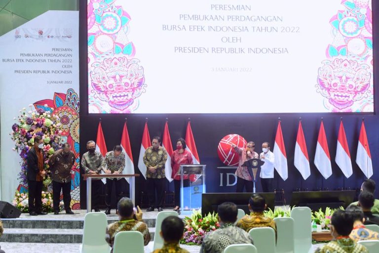 Presiden Buka Perdagangan BEI, Optimistis Berbagai Tantangan 2022