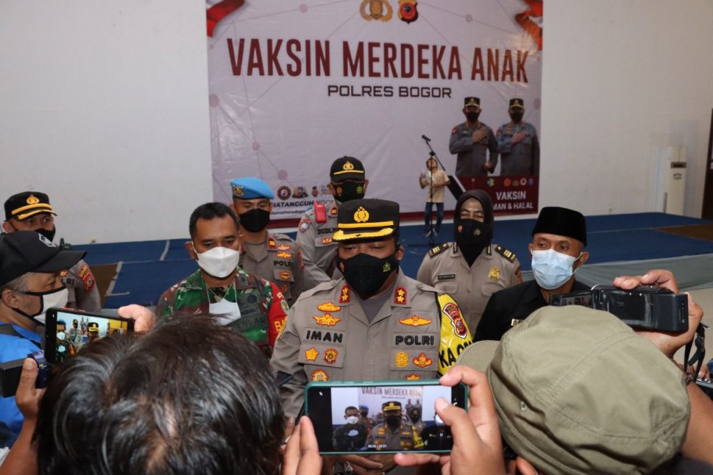 Kapolres Bogor Tinjau Vaksin SDIT Al Madinah