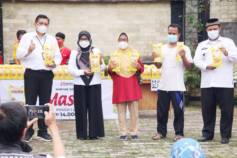 Sekda Syarifah Operasi Pasar Murah Tekan Harga Minyak Goreng