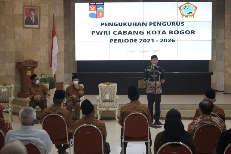 Pengurus Baru Resmi Dikukuhkan, Dedie Minta Kesejahteraan PWRI