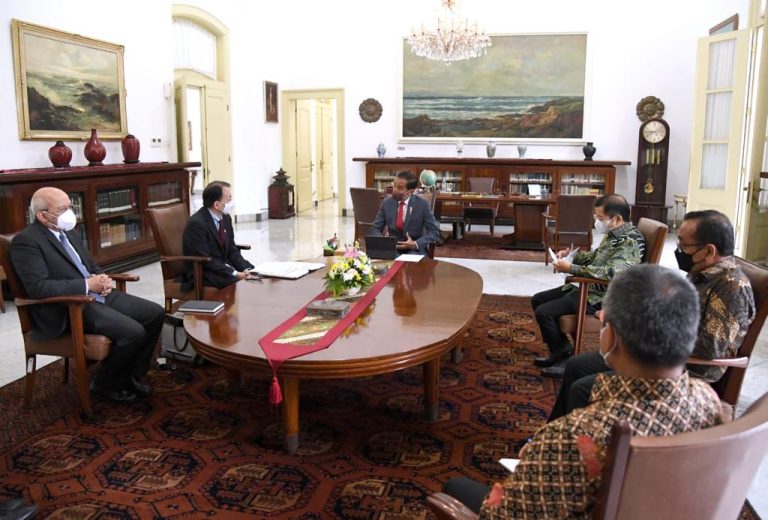 Presiden Jokowi Temui Pimpinan Asian Development Bank di Istana Bogor