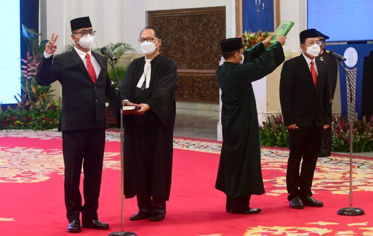 Presiden Lantik Gubernur Lemhannas dan Kepala Badan Pangan Nasional