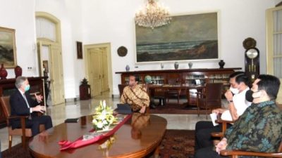 Presiden Terima Laporan Hasil Kunjungan Menko Marinves ke Arab Saudi