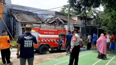Polisi Cek TKP Kebakaran Rumah di Perumahan Wilayah Gunungputri