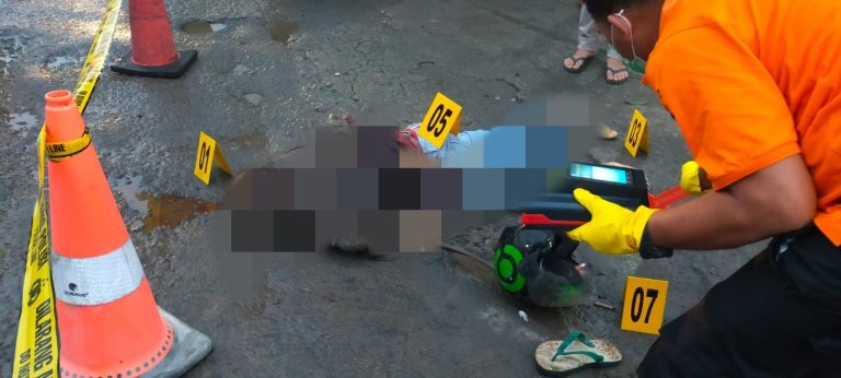 Korban Tewas Ditemukan Dengan Golok Tertancap Dipunggung Depan Pabrik Klapanunggal