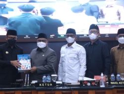 Wali Kota Bogor Serahkan LKPJ Tahun 2021