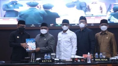 Wali Kota Bogor Serahkan LKPJ Tahun 2021