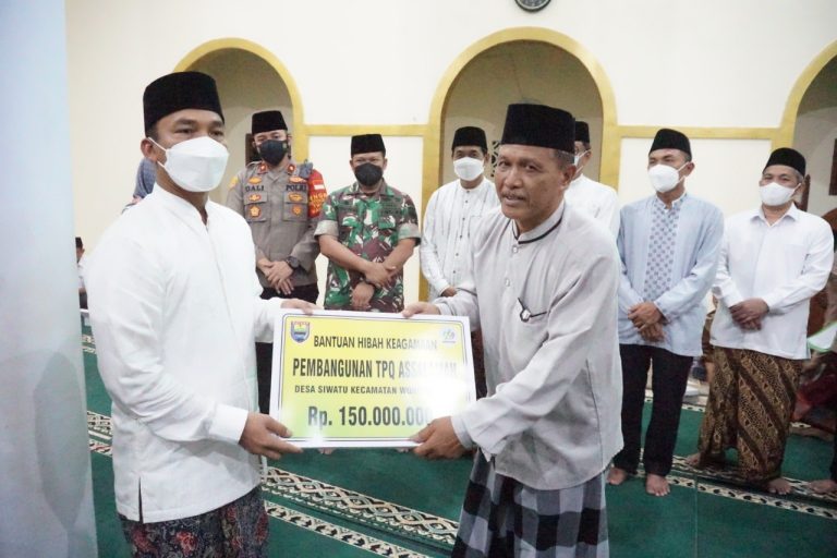 Tarawih Ukhuwah Putaran ke- 2 Bupati di Masjid Nurul Fatah Walisongo
