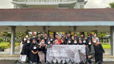 Kelilingi Bandung, CHMC UPI Bagikan Takjil Gratis
