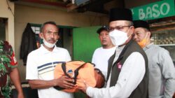Bupati Bandung Tinjau Lokasi Bencana Akibat Puting Beliung