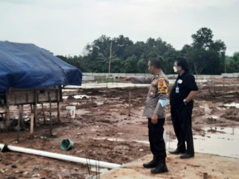 Dua Pekerja Bangunan di Perumahan Podomoro Tewas Disambar Petir