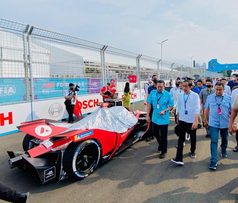 Balap Mobil Formula E Ajang dan Tontonan Event Masa Depan