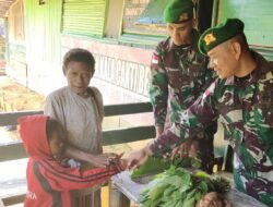 Unik, Masyarakat Papua Barter Hasil Kebunnya Dengan Satgas Pamtas