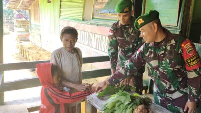 Unik, Masyarakat Papua Barter Hasil Kebunnya Dengan Satgas Pamtas