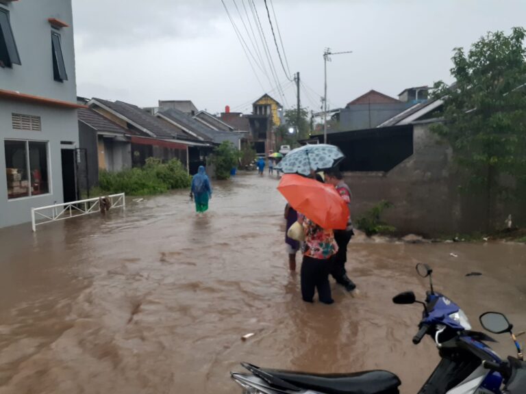 Sejumlah Rumah di Ciampea Bogor Rusak Terkena Tanah Longsor