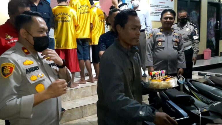 Asep Korban Curanmor Dikejutkan Kado Istimewa dari Kapolsek Cileungsi