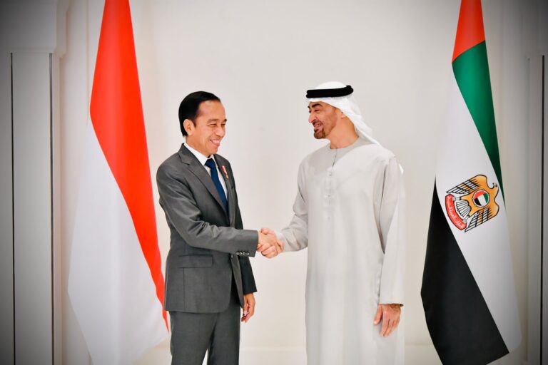 Presiden Jokowi dan Presiden MBZ Lakukan Pertukaran Dokumen MoU Kerja Sama